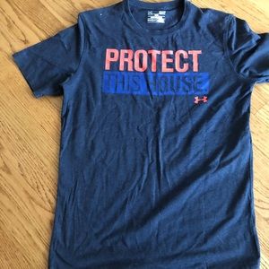 Under Armour T-shirt mint condition